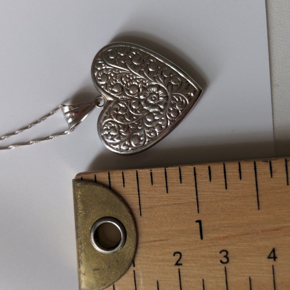 10K Solid White Gold Filigree Heart Necklace + Chain 18.5” 3.10g Pendant - Picture 11 of 11